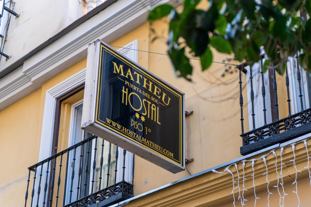 Hostal Matheu Мадрид Экстерьер фото