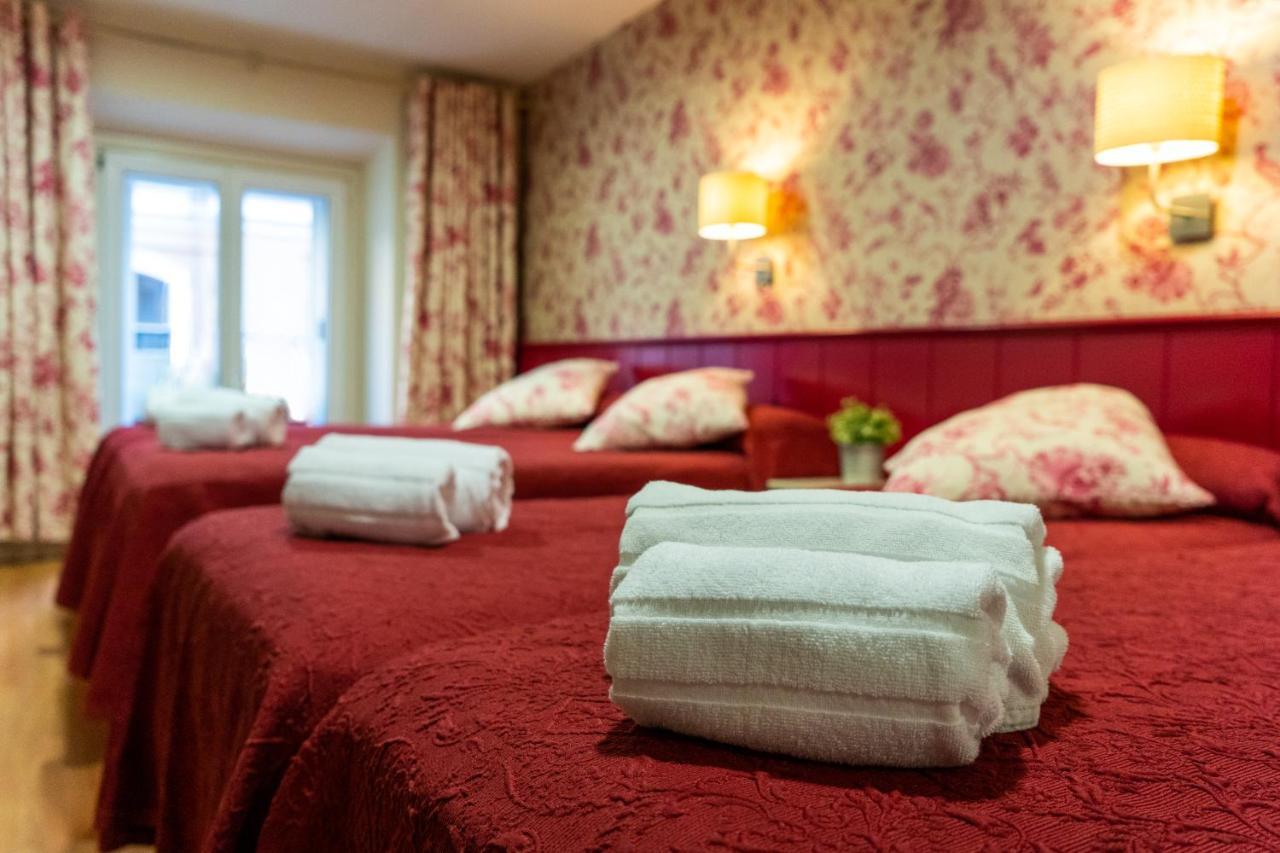 Hostal Matheu Мадрид Экстерьер фото